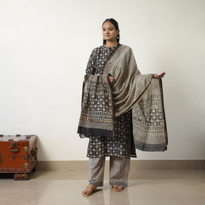 Black - Chanderi Silk Hand Block Bagru Print Kurta Set 07