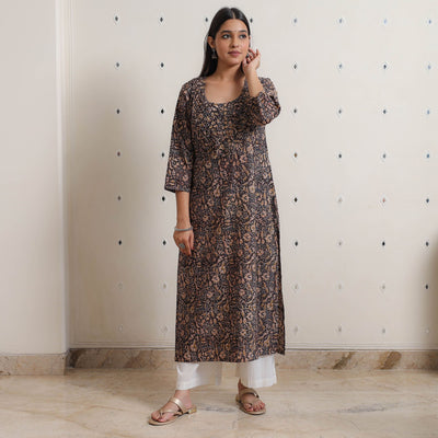 Black - Pedana Kalamkari Block Printed Cotton Pintuck Straight Kurta 11