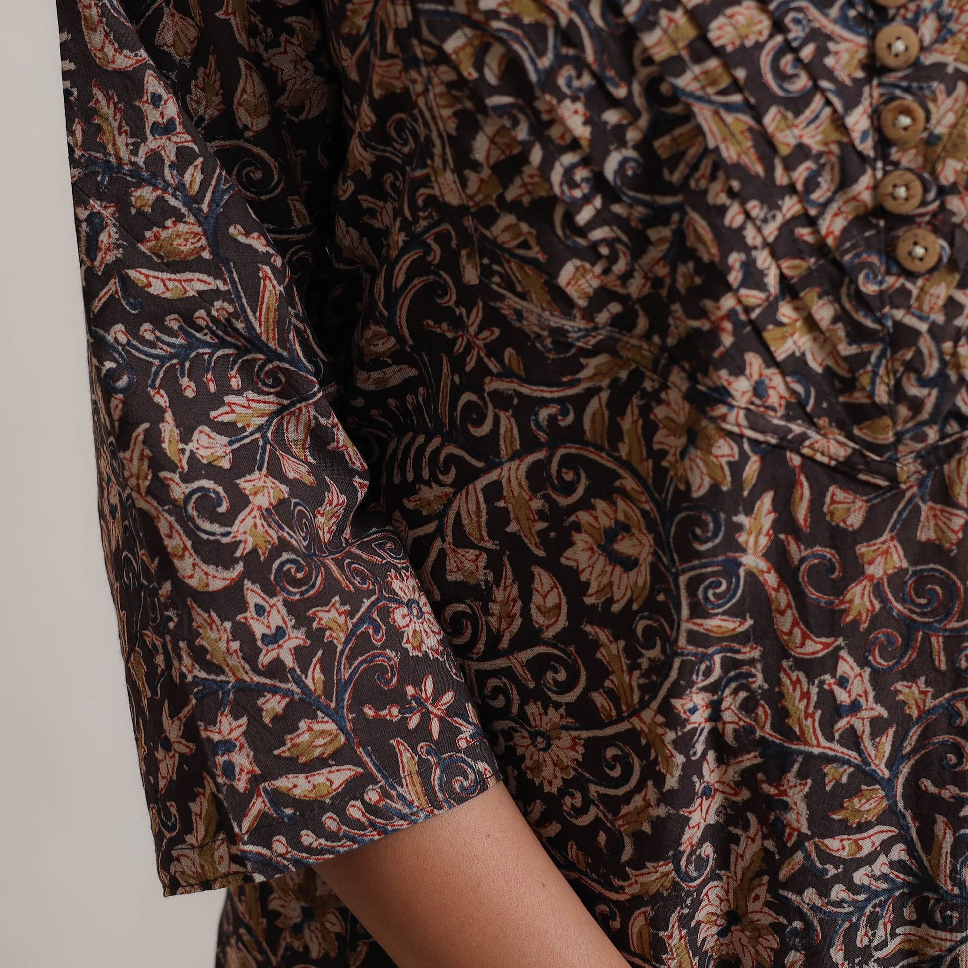 Black - Pedana Kalamkari Block Printed Cotton Pintuck Straight Kurta 11