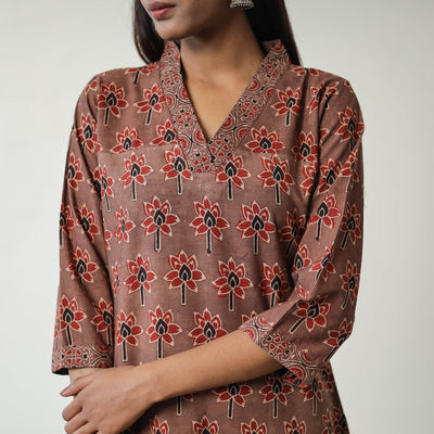 Brown - Block Printed Cotton Straight Ajrakh Kurta 16