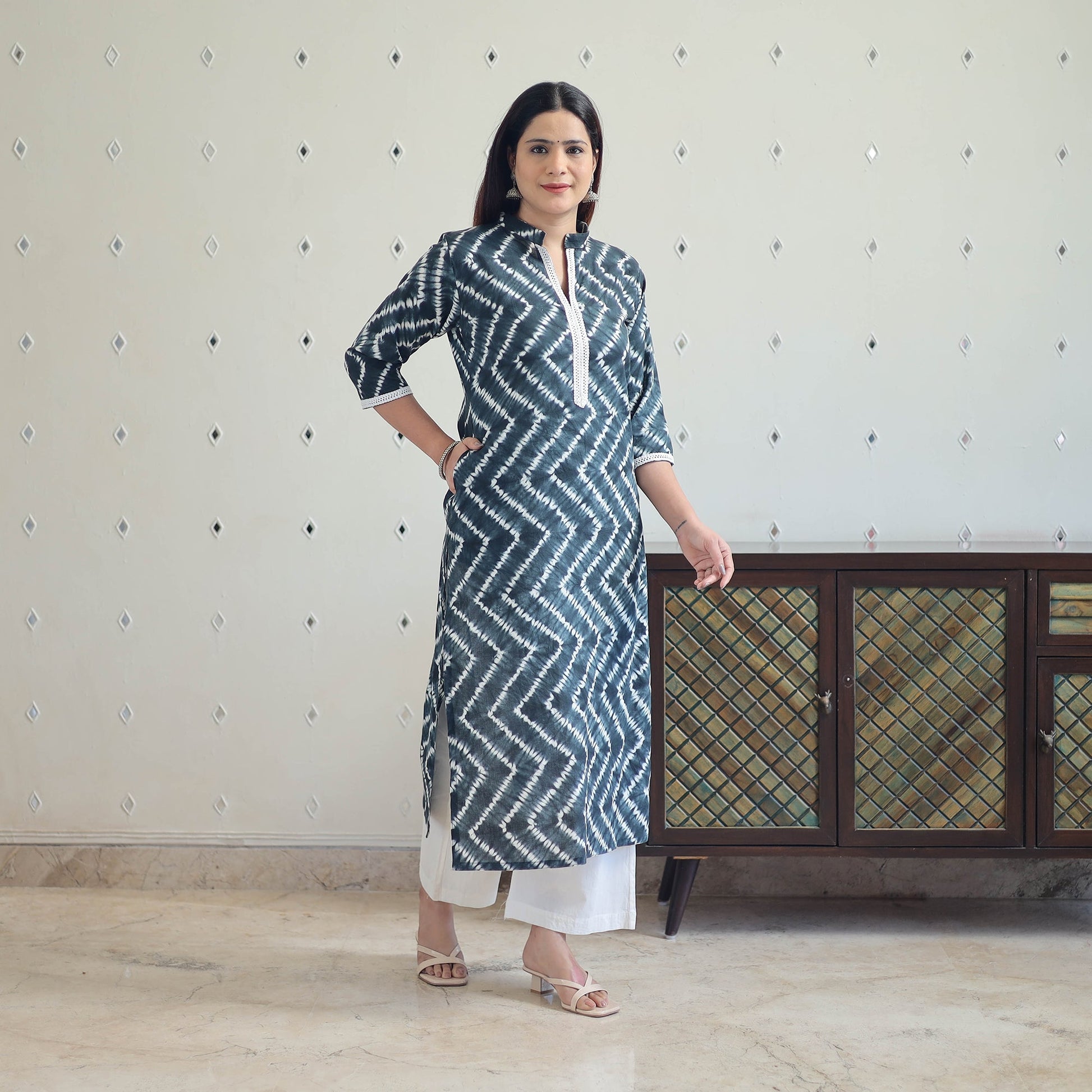 Black - Tie & Dye Cotton Straight Shibori Kurta 11