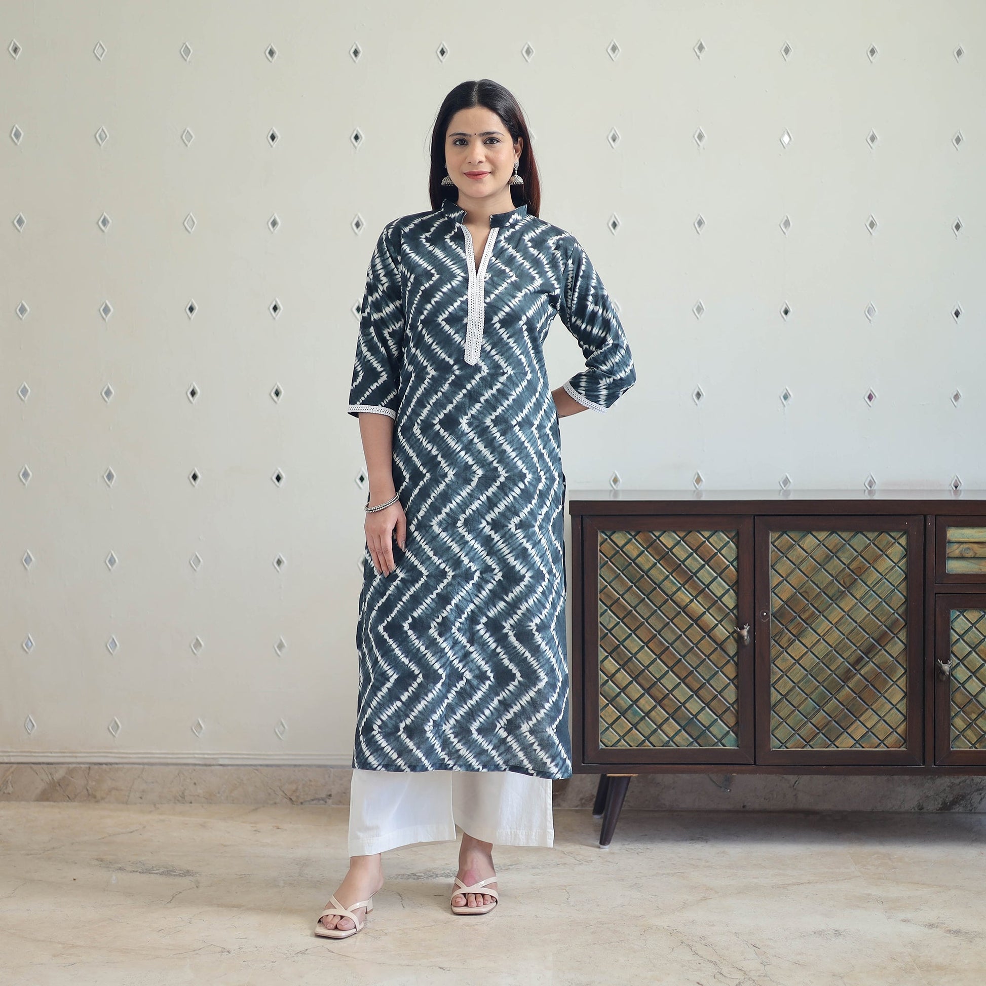 Black - Tie & Dye Cotton Straight Shibori Kurta 11