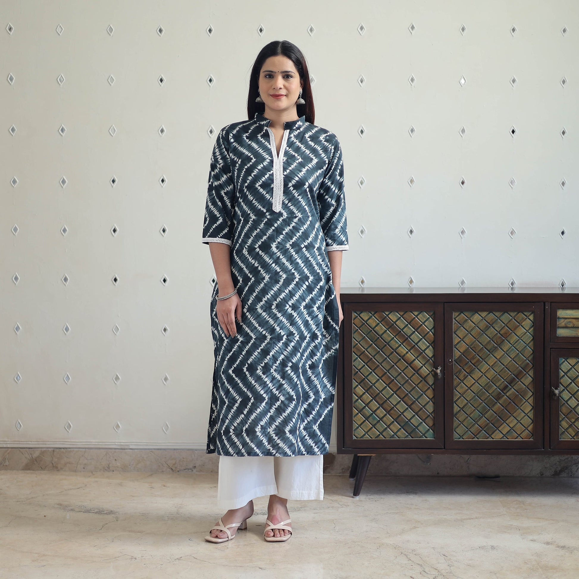 Black - Tie & Dye Cotton Straight Shibori Kurta 11