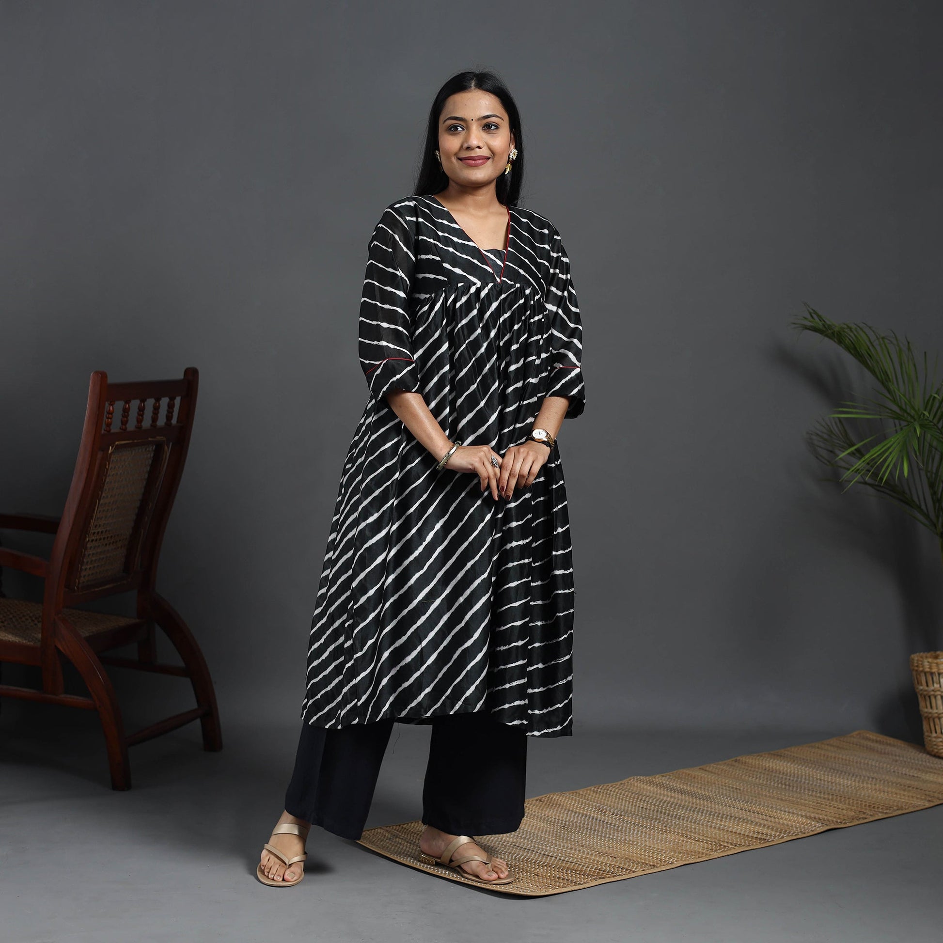 Black - Chanderi Silk Tie-Dye Flared Leheriya Kurta 09