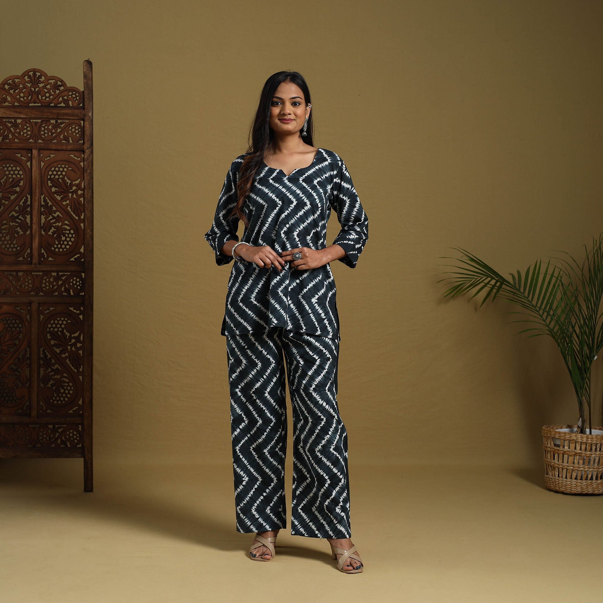 Black - Tie & Dye Cotton Shibori Co-Ord Set 08