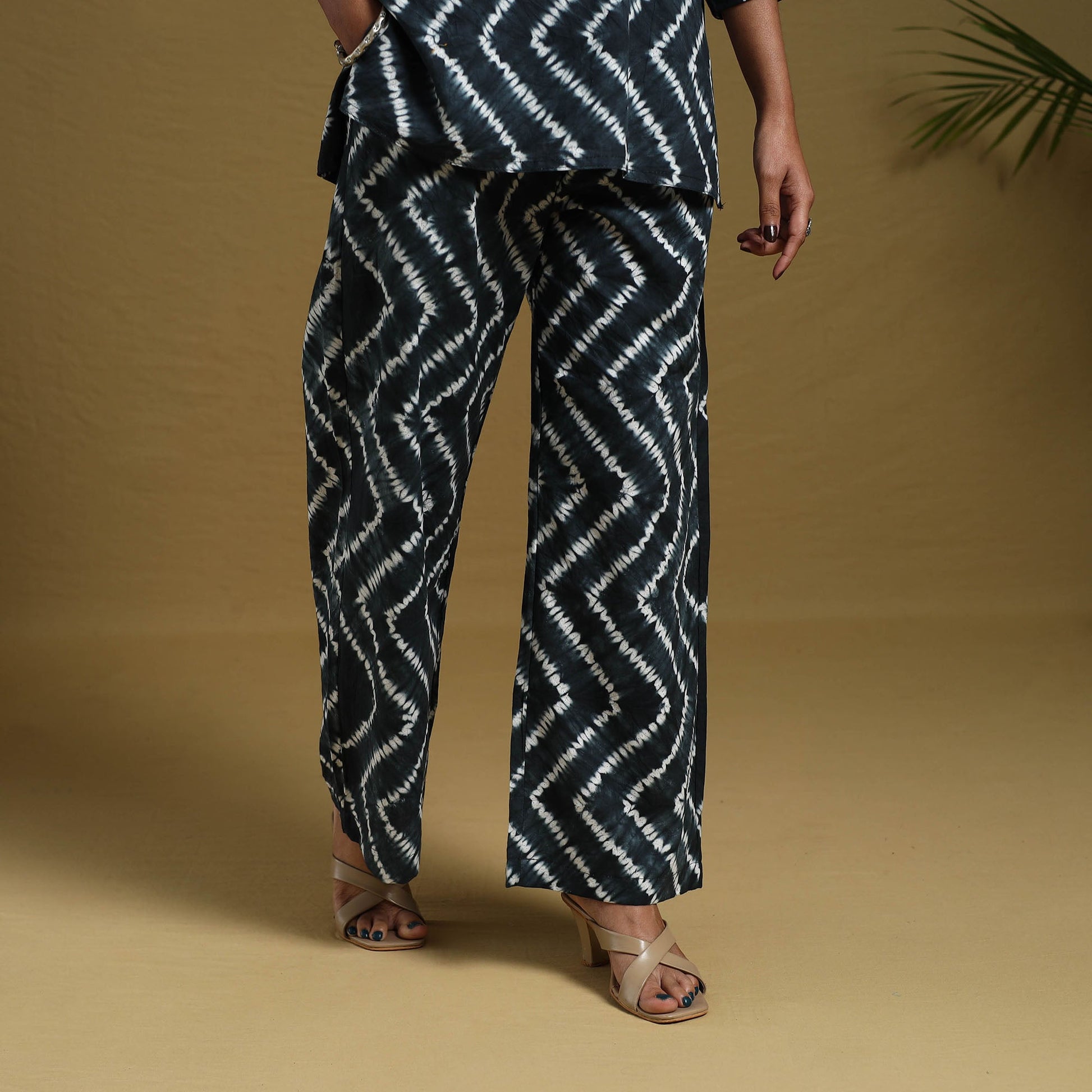 Black - Tie & Dye Cotton Shibori Co-Ord Set 08