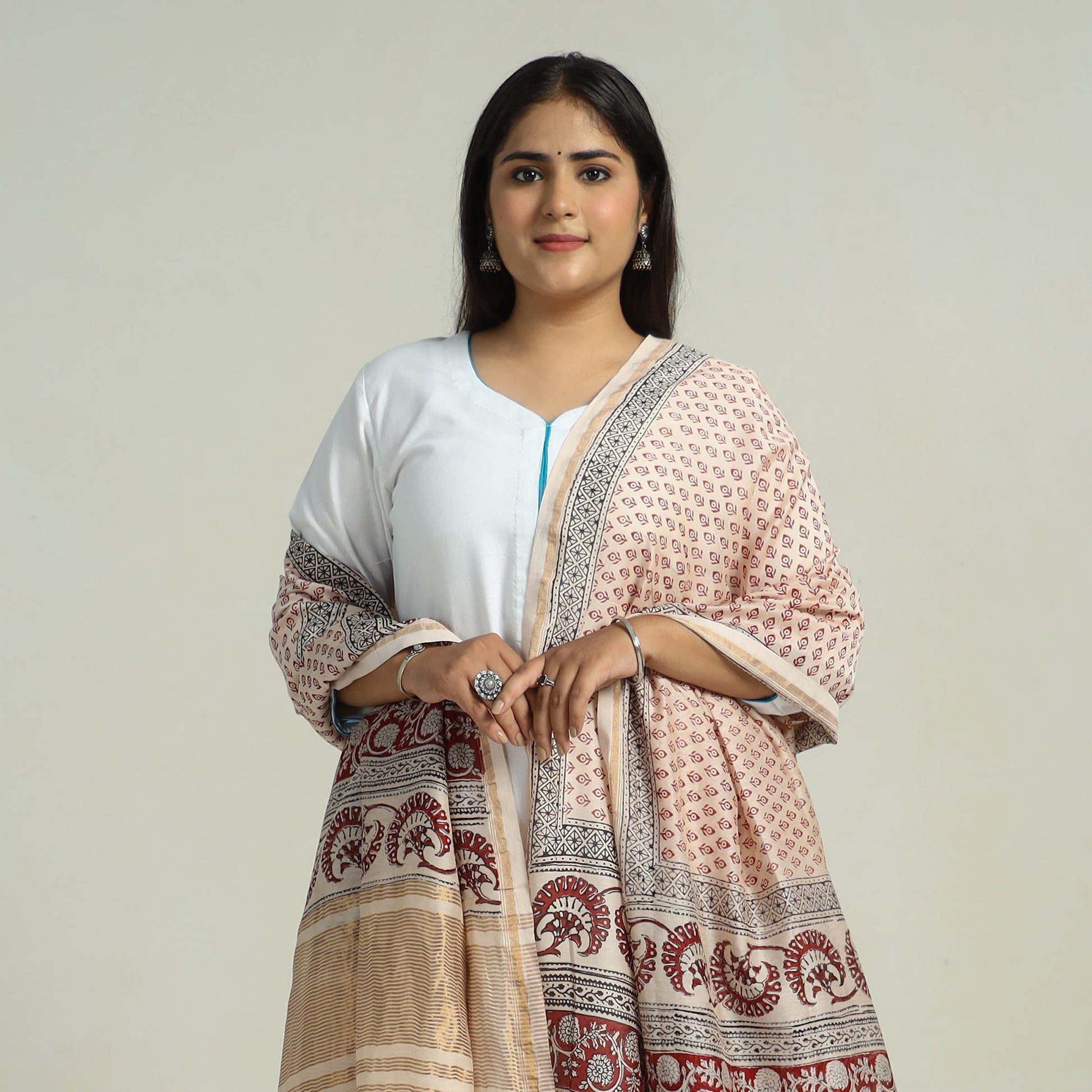 Beige - Traditional Maheshwari Silk Bagh Print Dupatta 02