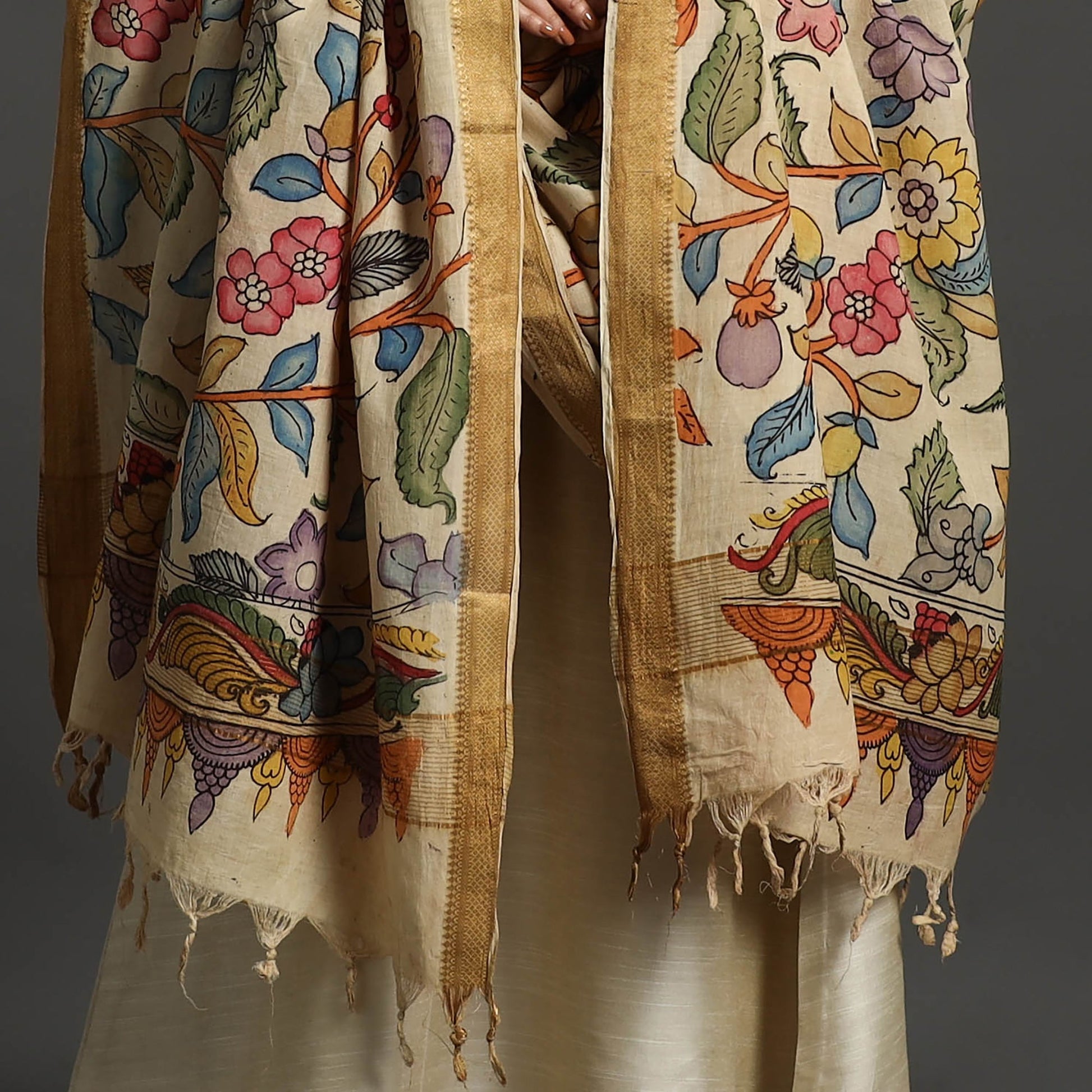 Beige - Mangalagiri Cotton Handpainted Pen Work Kalamkari Dupatta 10