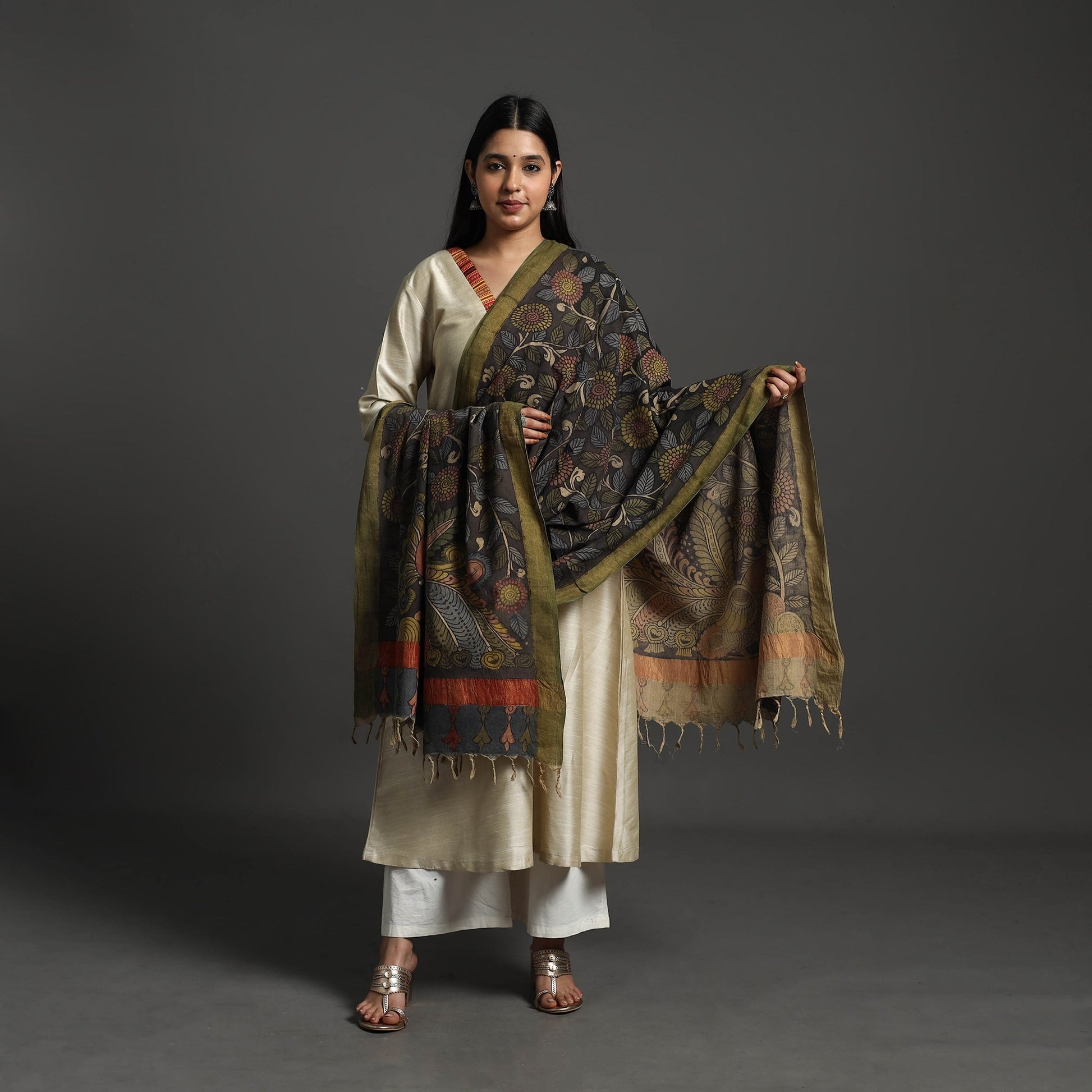 Black - Mangalagiri Cotton Handpainted Pen Work Kalamkari Dupatta 33