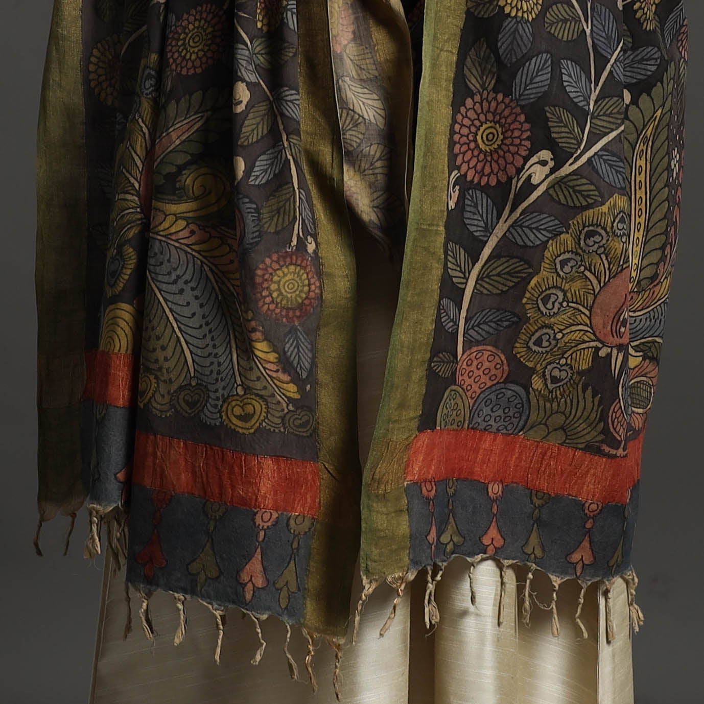 Black - Mangalagiri Cotton Handpainted Pen Work Kalamkari Dupatta 33