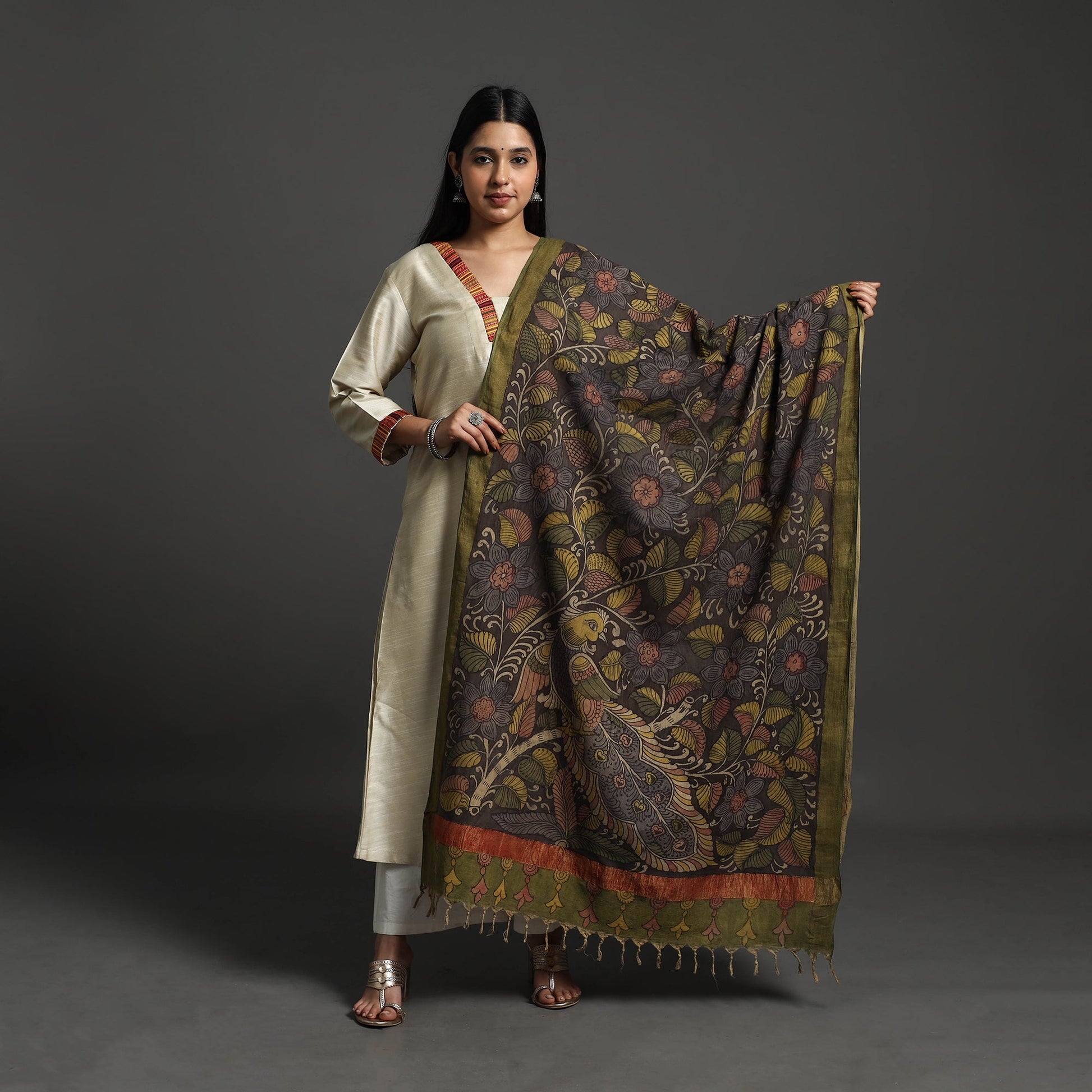 Black - Mangalagiri Cotton Handpainted Pen Work Kalamkari Dupatta 32