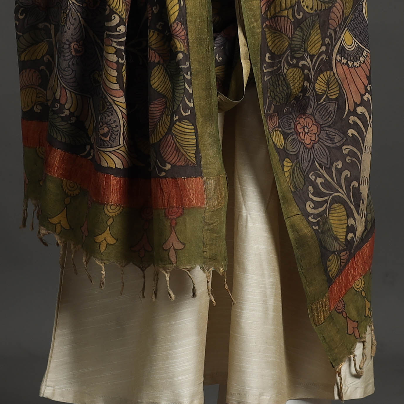 Black - Mangalagiri Cotton Handpainted Pen Work Kalamkari Dupatta 32