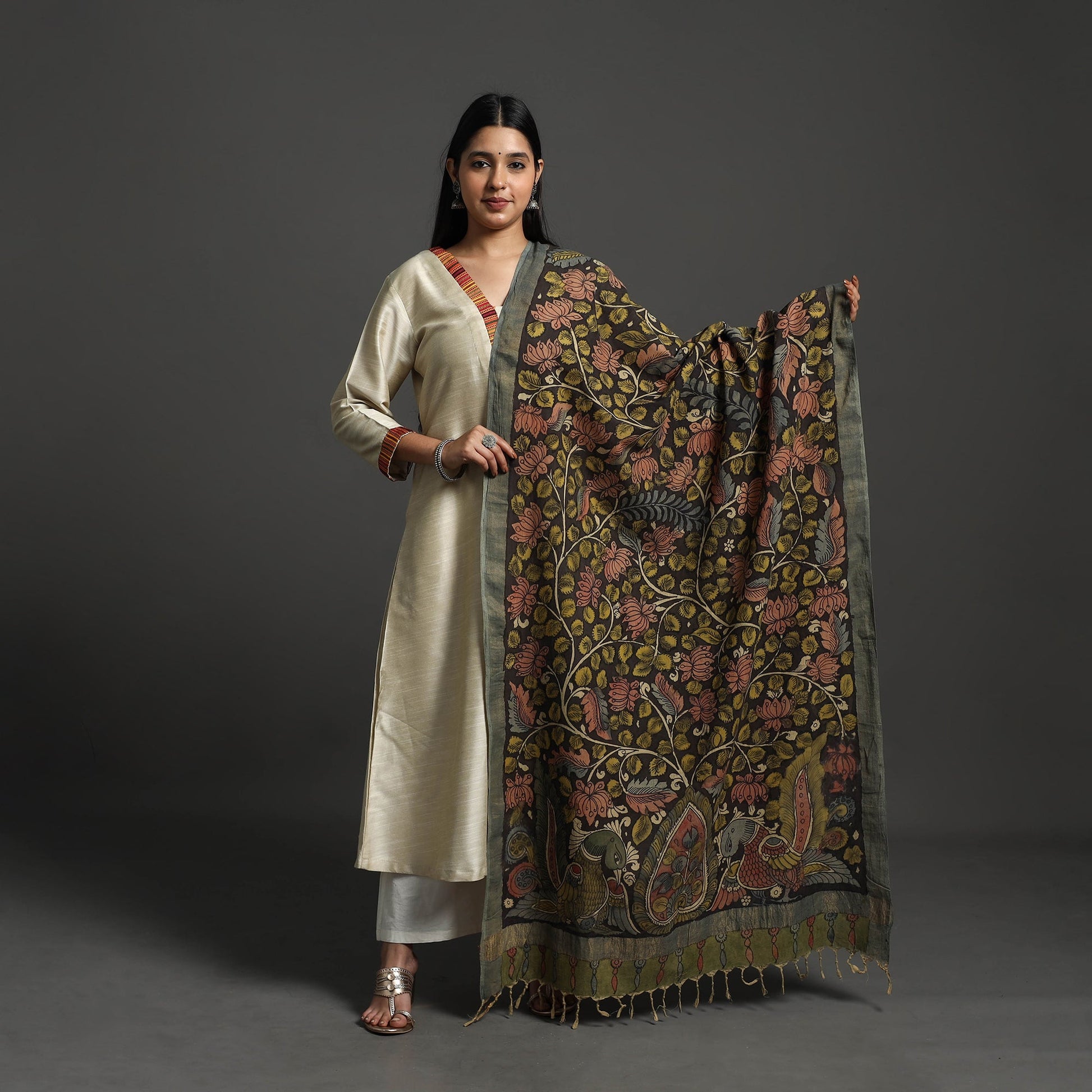Black - Mangalagiri Cotton Handpainted Pen Work Kalamkari Dupatta 31