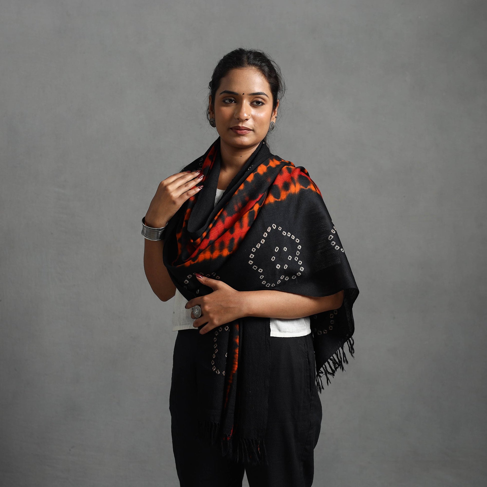 Black - Kutch Handwoven Woolen Shibori & Bandhani Stole 31