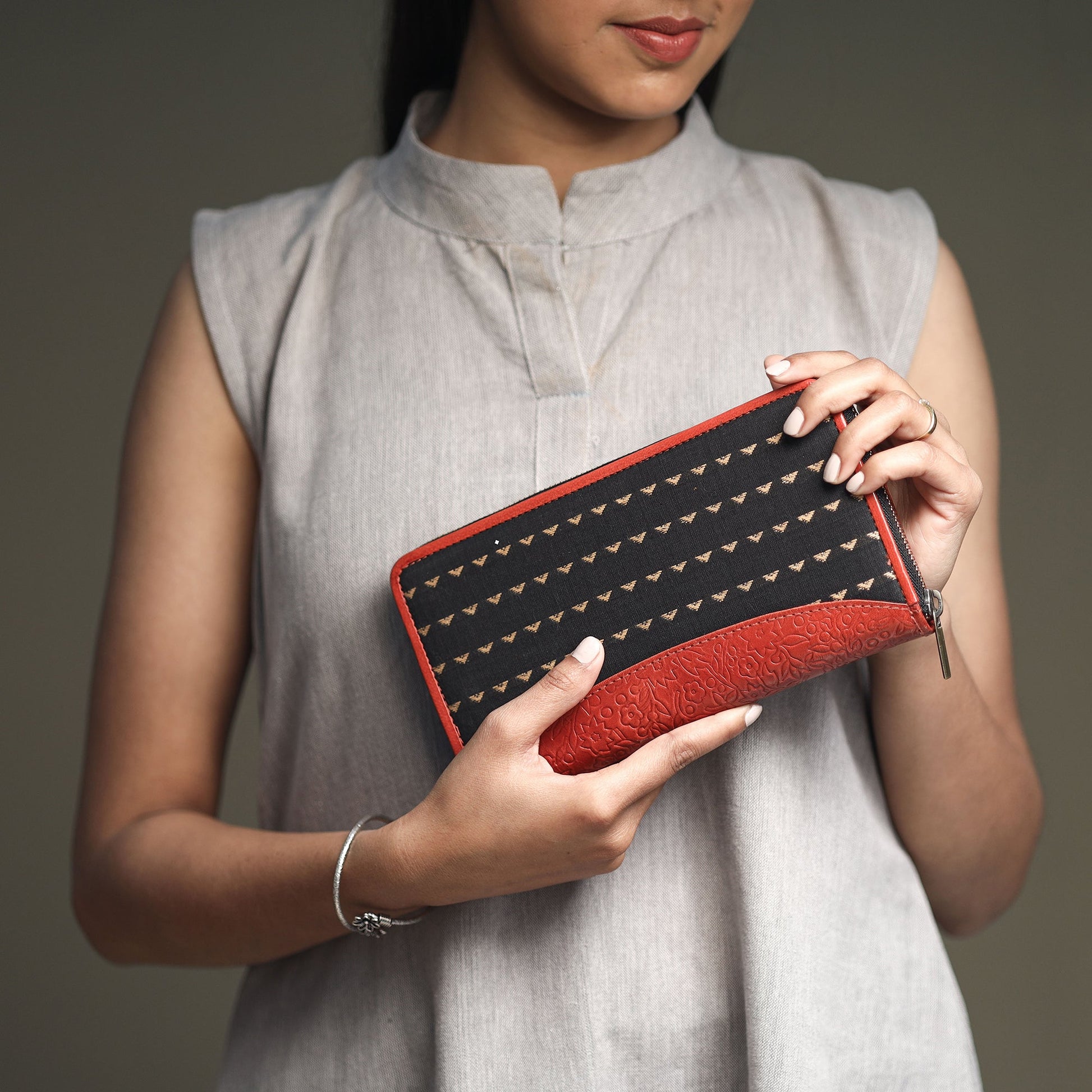 Black - Handcrafted Jacquard Weave Leather Wallet