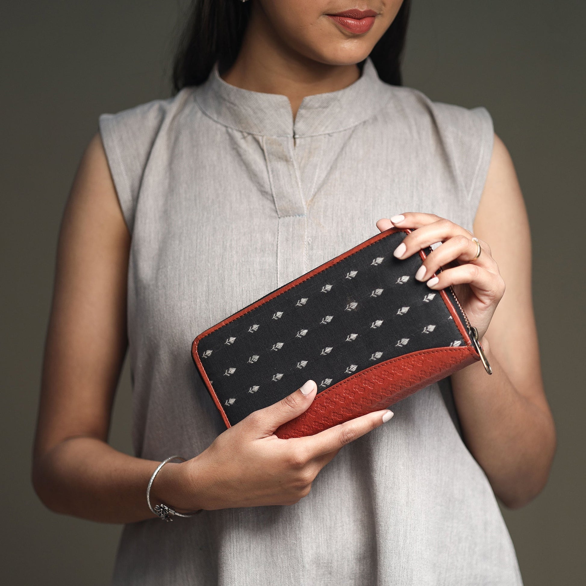 Black - Handcrafted Jacquard Weave Leather Wallet