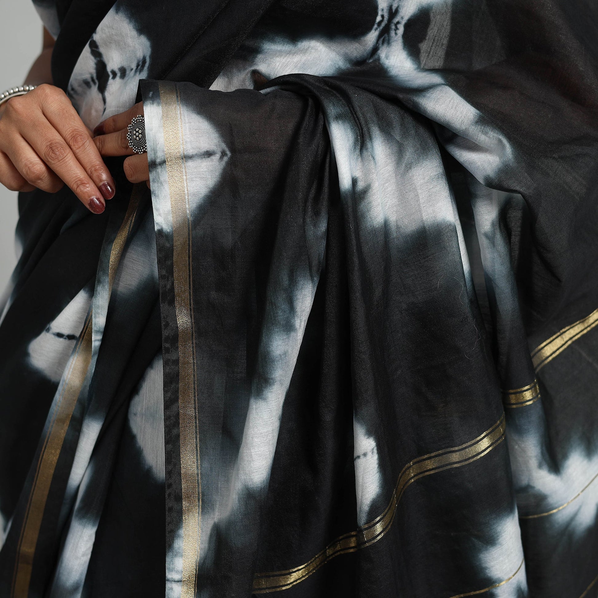 Black - Tie & Dye Chanderi Silk Shibori Saree with Zari Border 07
