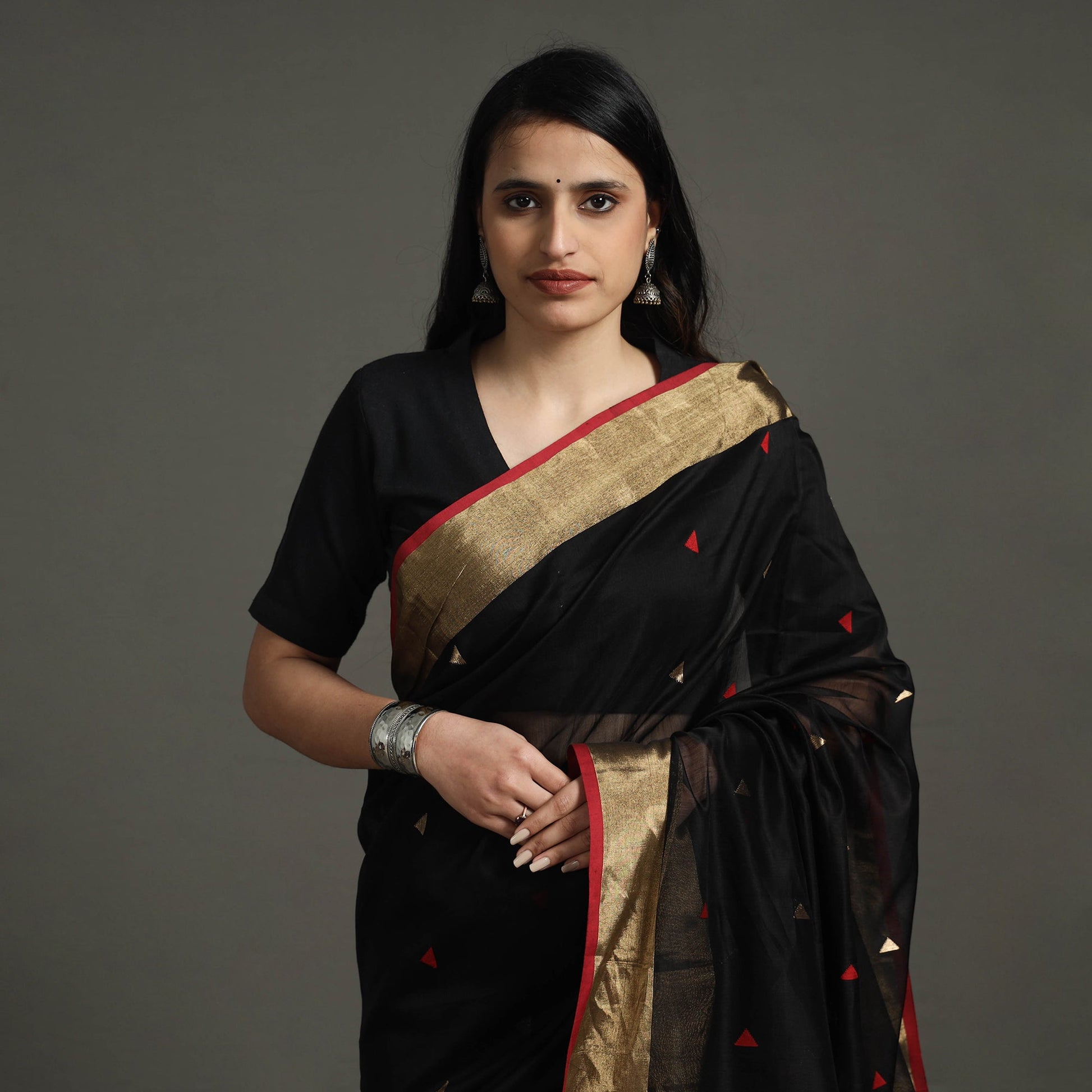 Black - Traditional Handloom Triangle Buti Maheshwari Silk Saree