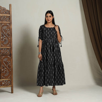 Black - Tiered Fit & Flare Cotton Jacquard Dress 04
