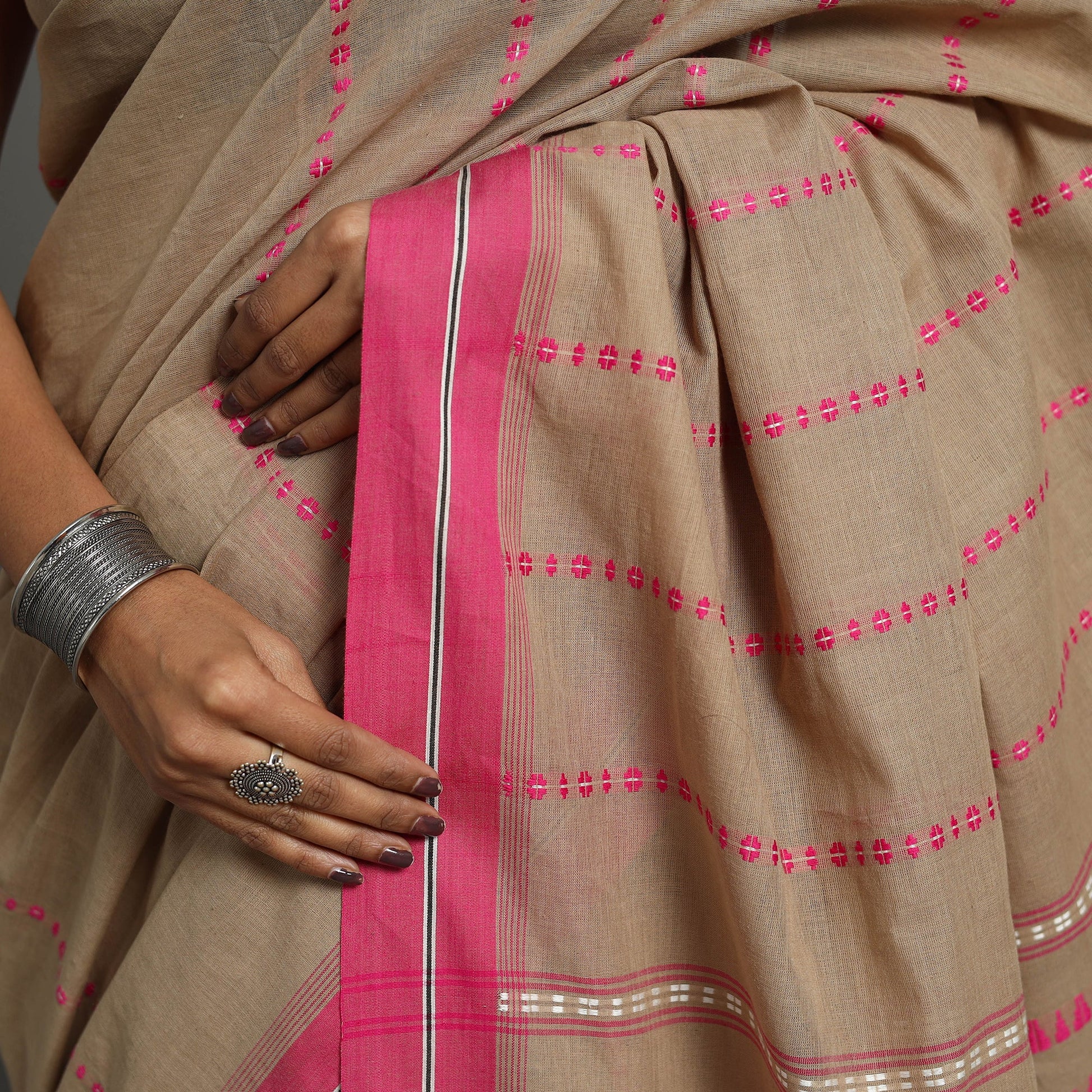 Brown - Bengal Handwoven Cotton Begampuri Saree 08