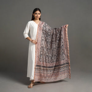 Black - Pedana Block Print Chanderi Silk Kalamkari Dupatta 02