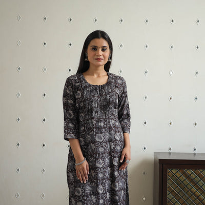 Black - Jahota Block Print Cotton Pintuck Straight Kurta 25