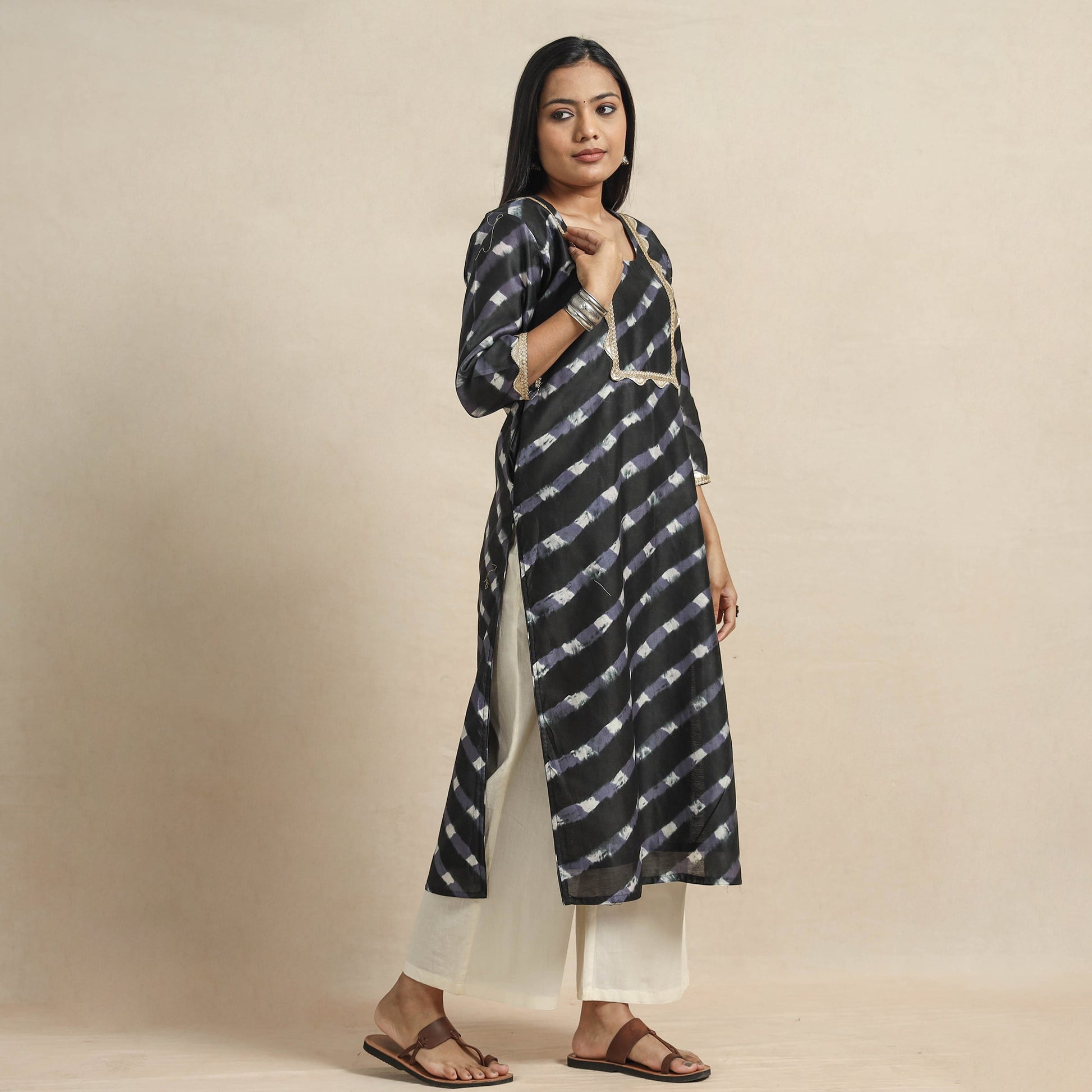 Black - Leheriya Tie-Dye Chanderi Silk Straight Kurta with Lace Work