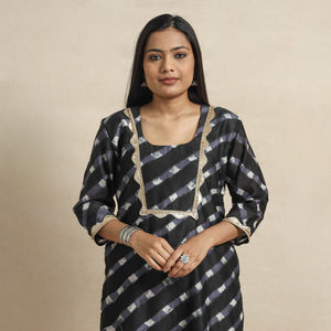 Black - Leheriya Tie-Dye Chanderi Silk Straight Kurta with Lace Work