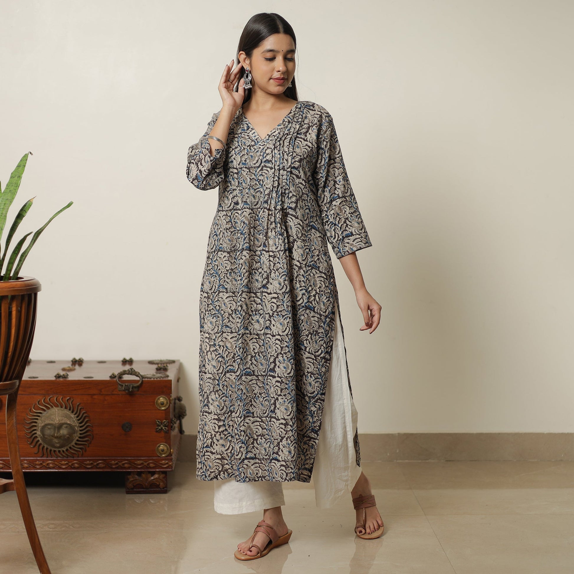 Black - Pedana Kalamkari Block Printed Cotton Pintuck Straight Kurta 20