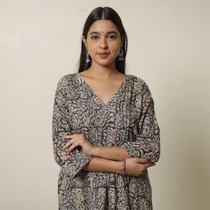 Black - Pedana Kalamkari Block Printed Cotton Pintuck Straight Kurta 20