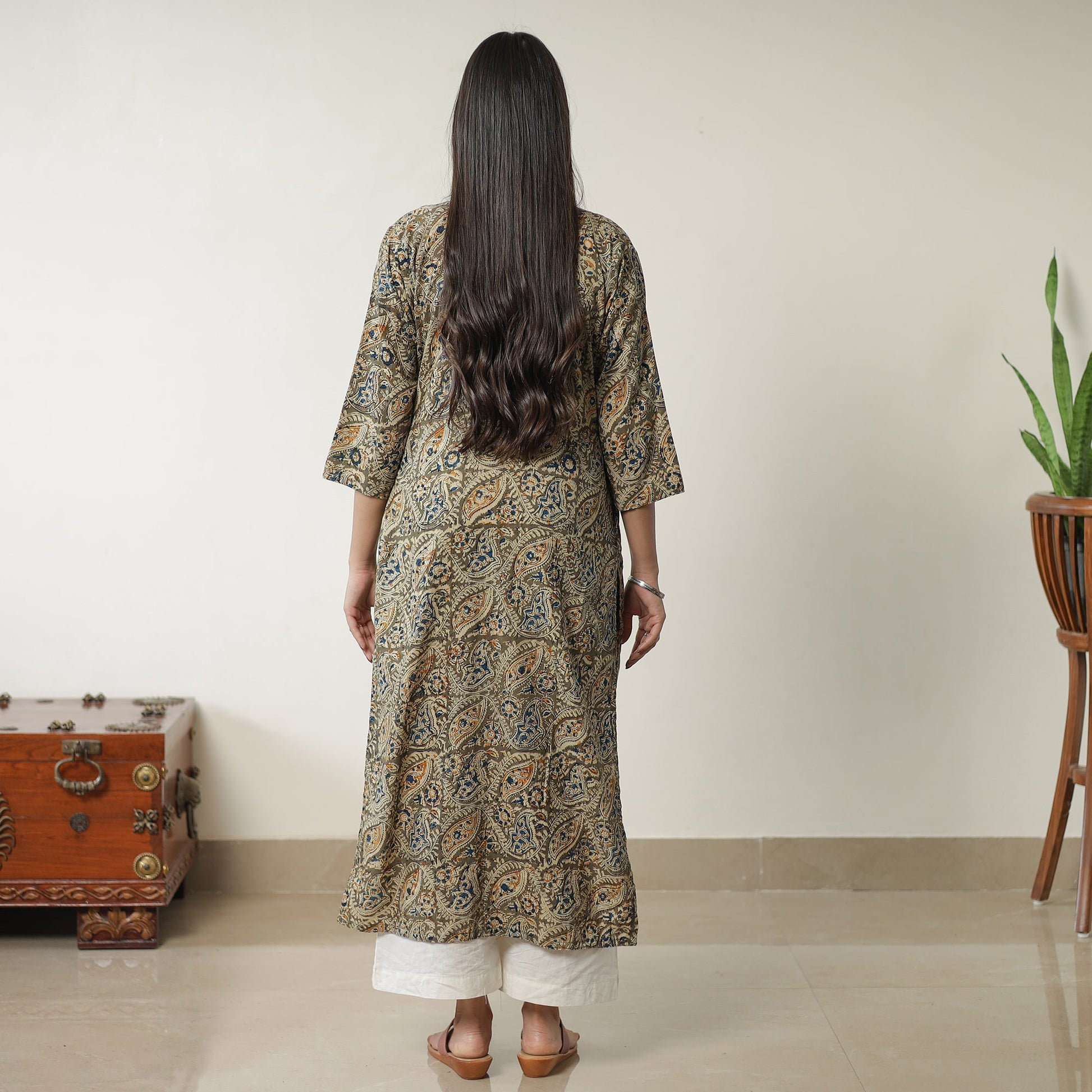 Brown - Pedana Kalamkari Block Printed Cotton Pintuck Straight Kurta 16
