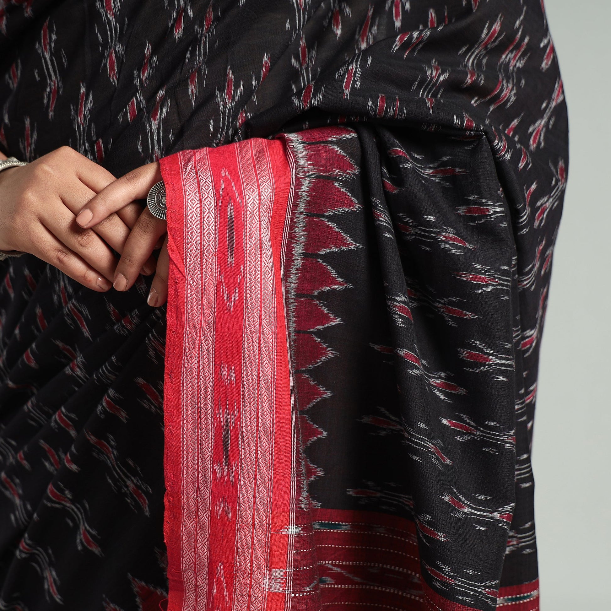 Black - Sambalpuri Ikat Weave Handloom Cotton Saree 20