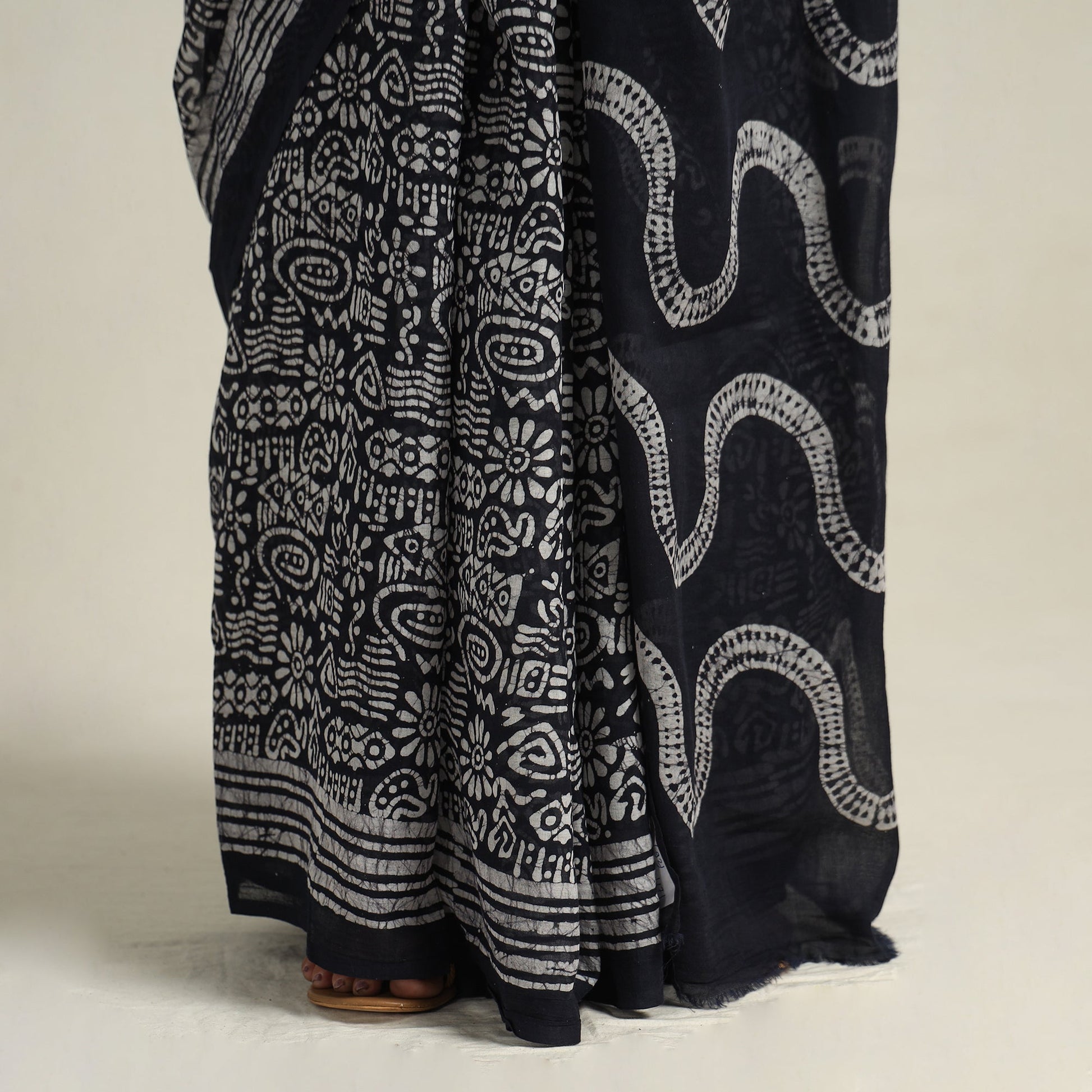 Black - Mul Cotton Hand Batik Print Saree