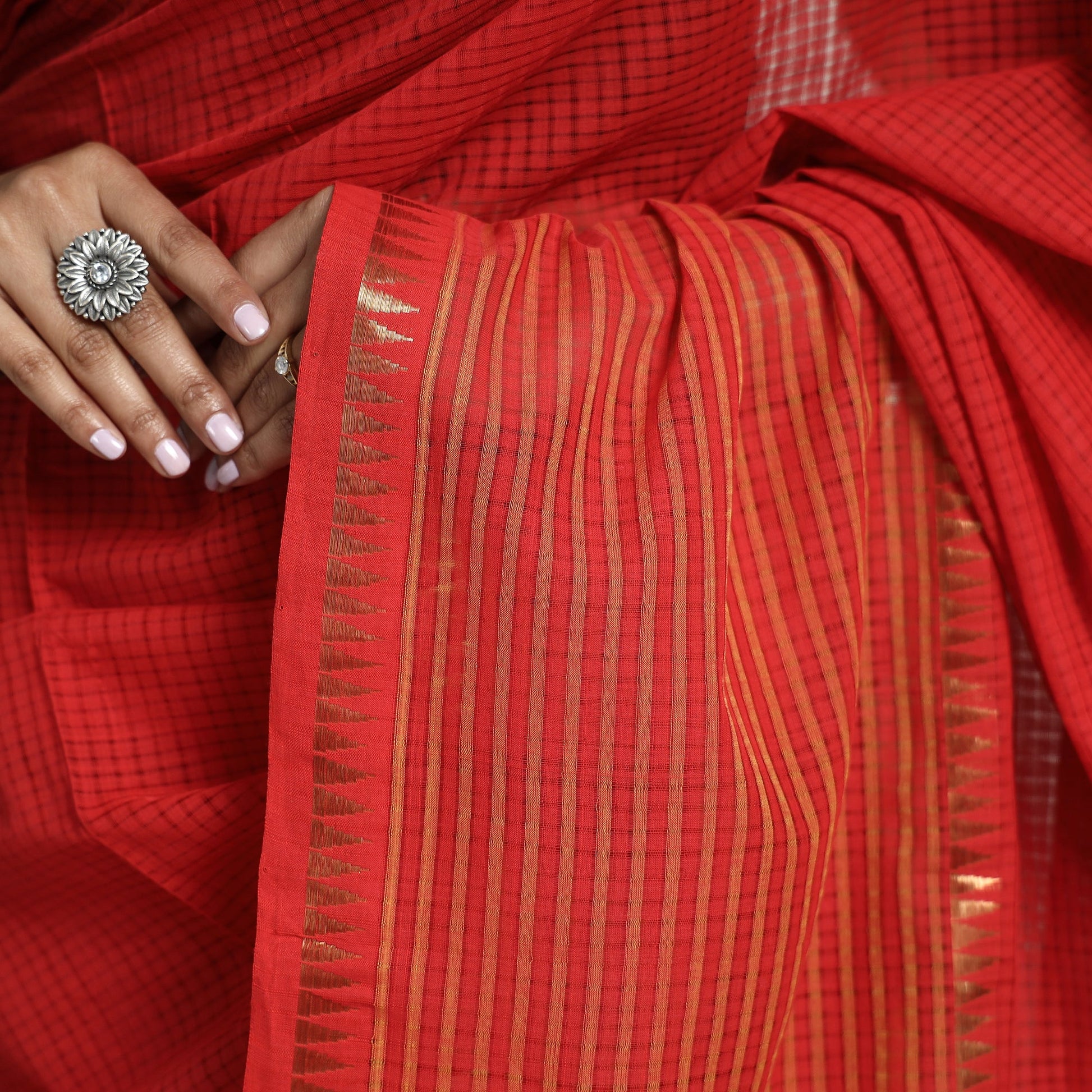 Red - Mangalagiri Missing Checks Cotton Handloom Saree with Pochampally Ikat Blouse Piece