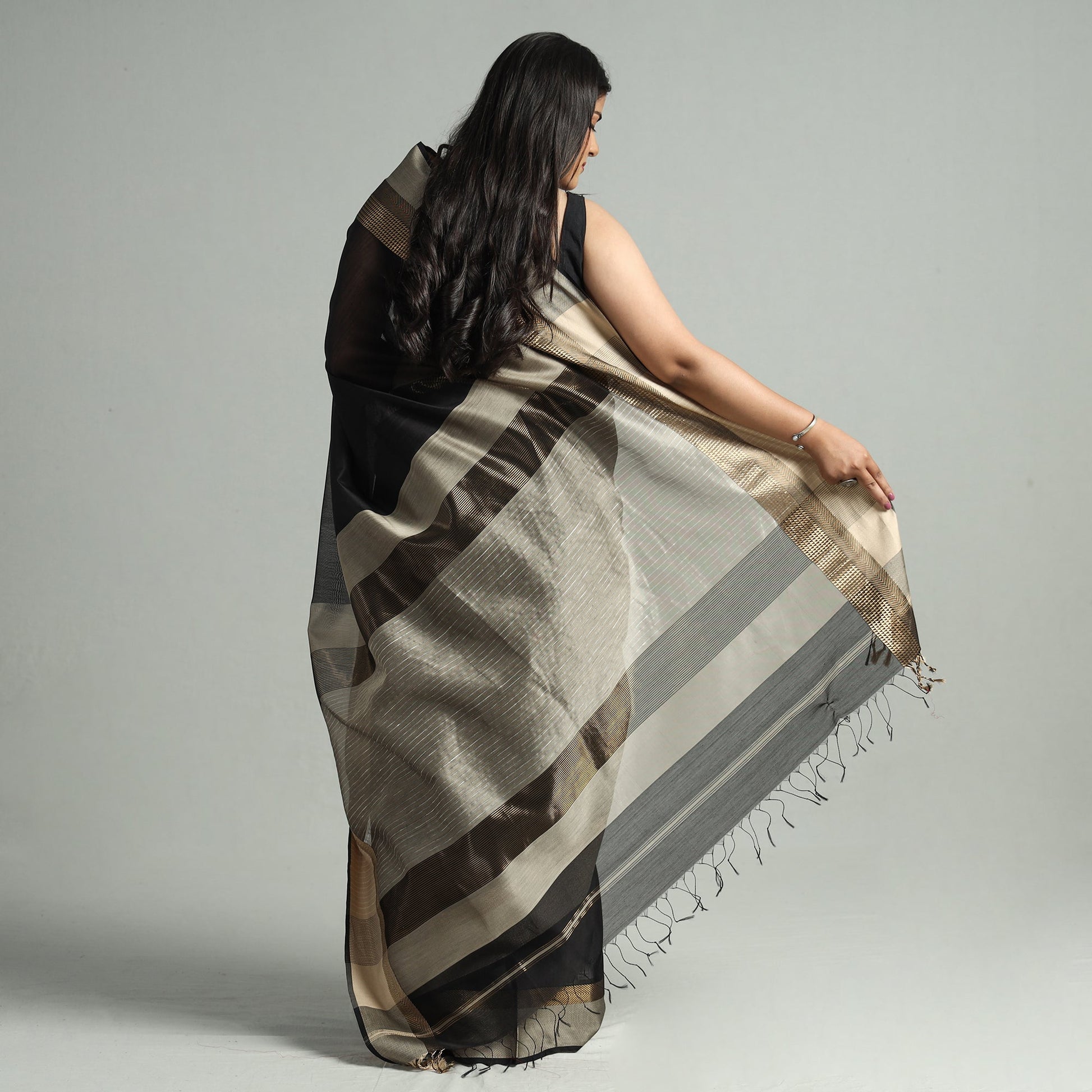 Black - Traditional Handloom Maheshwari Silk Cotton Saree 58