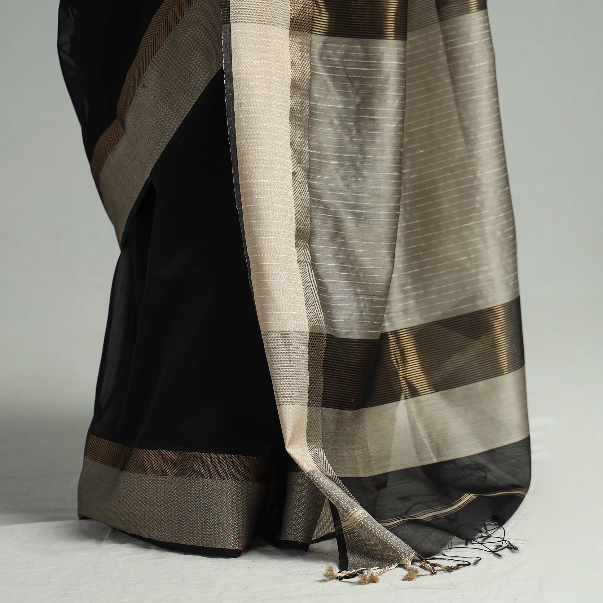 Black - Traditional Handloom Maheshwari Silk Cotton Saree 58
