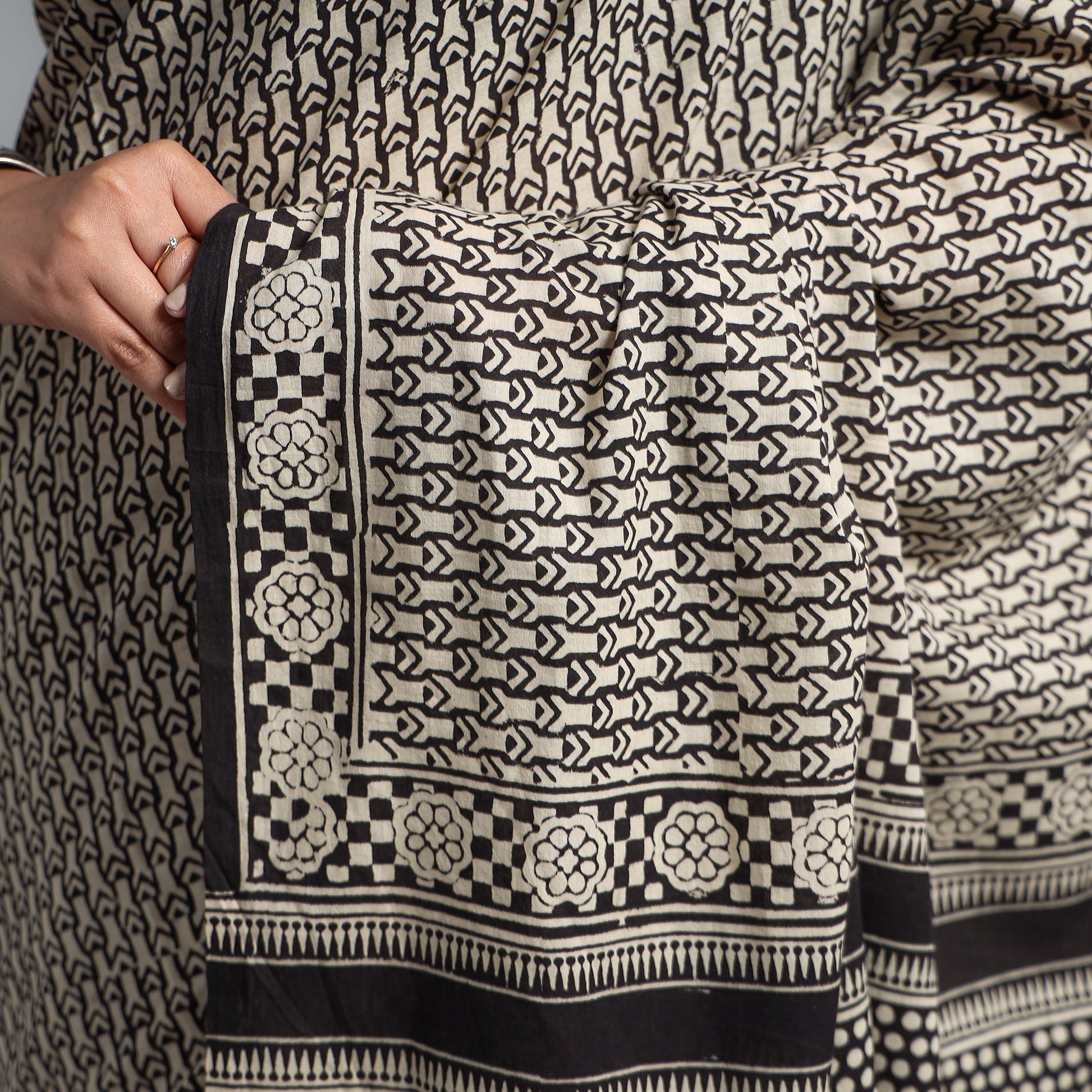 Black - Syahi Begar Bagru Buti Block Printed Mul Cotton Saree