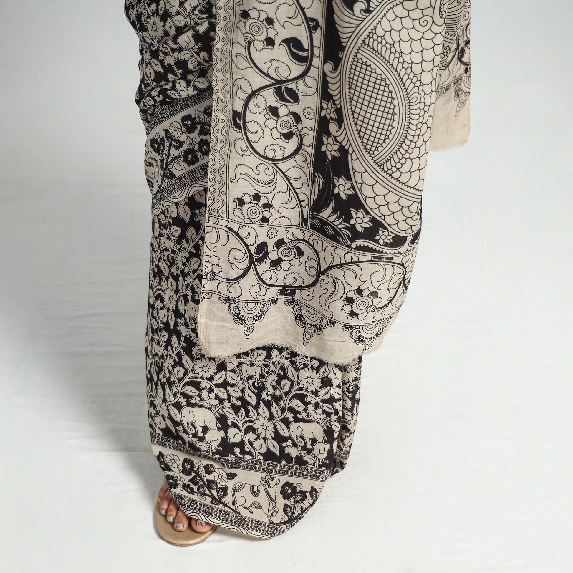 Black - Printed Cotton Kalamkari Saree with Blouse Piece 02