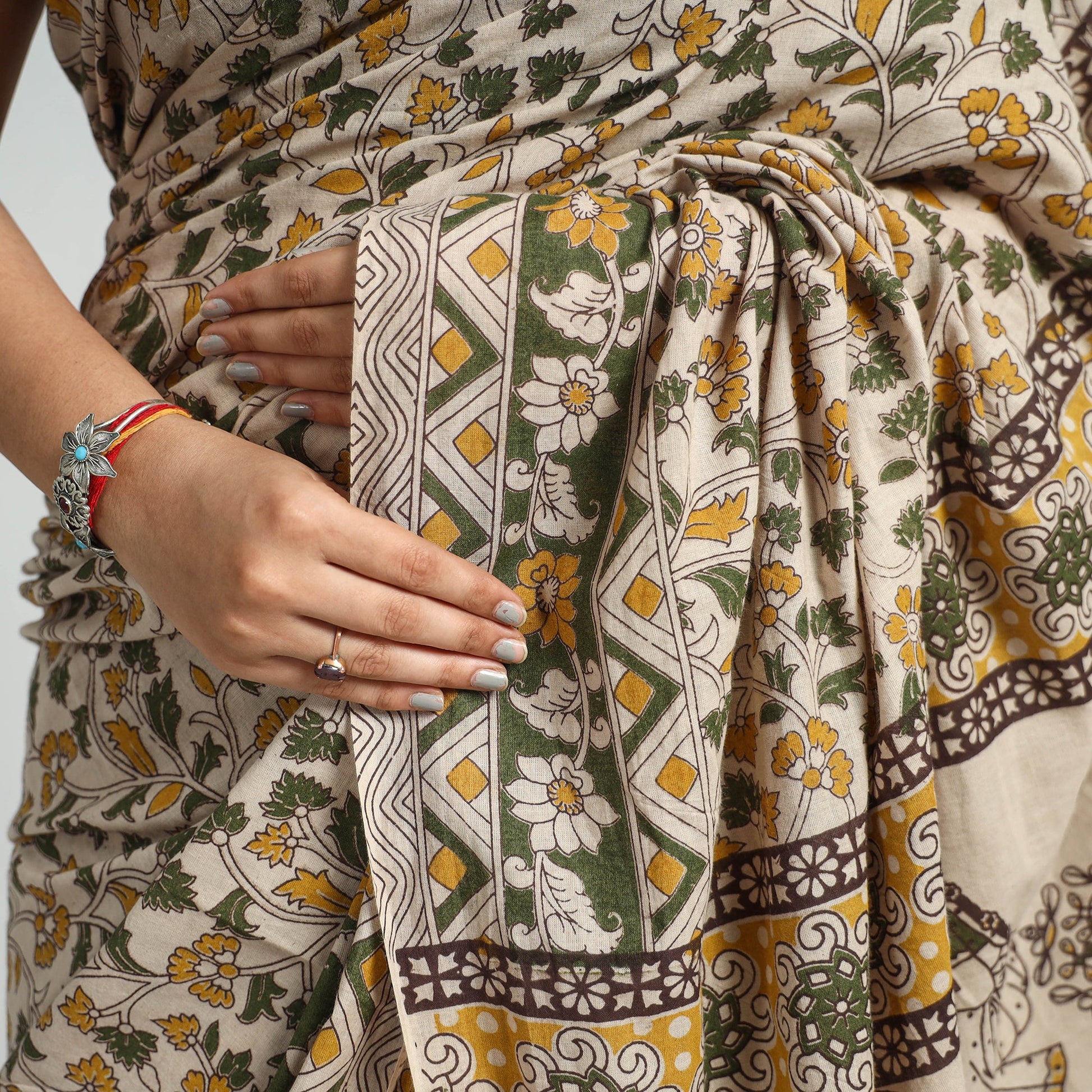Beige - Printed Cotton Kalamkari Saree with Blouse Piece 07