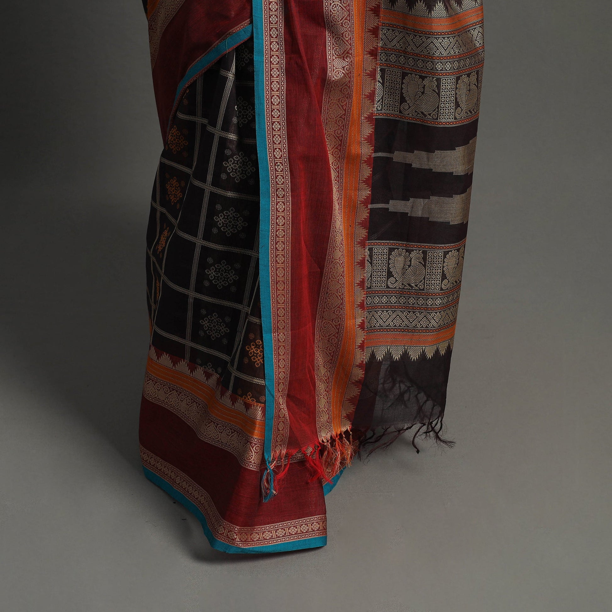 Black - Handloom Cotton Thread Border Kanchipuram Saree 21