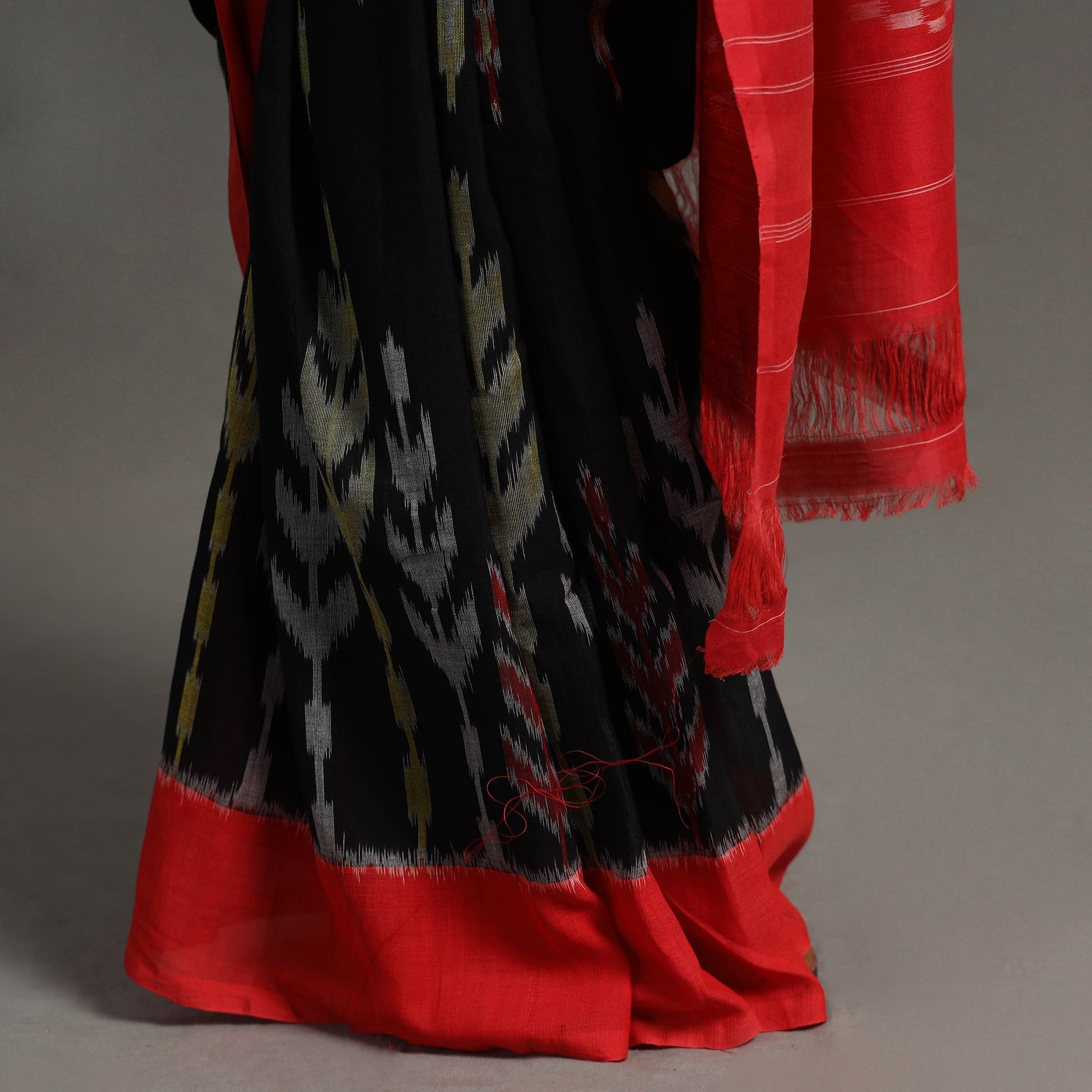 Black - Pochampally Ikat Weave Handloom Cotton Saree
