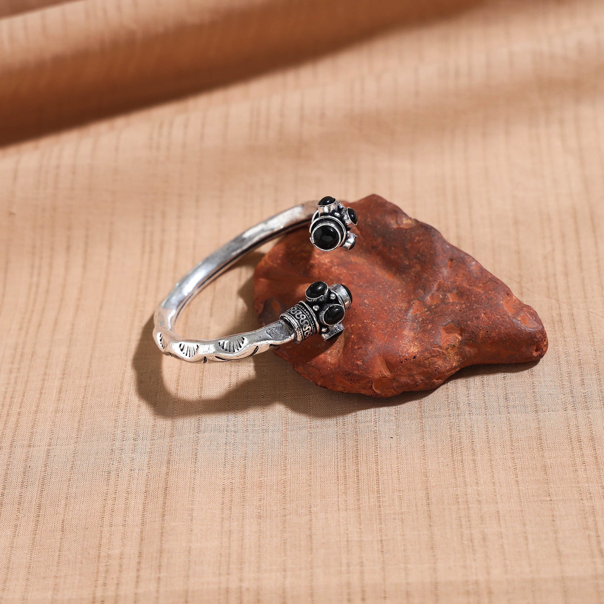 Antique Finish Oxidised German Silver Stone Bangle / Kada (Adjustable)