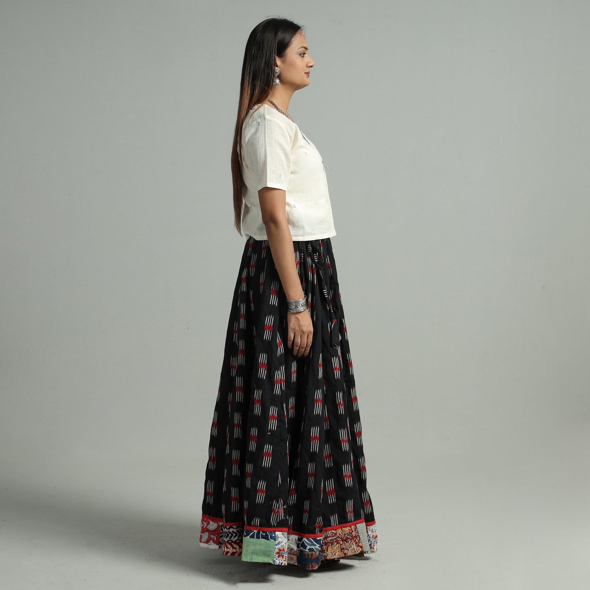 Black - 24 Kali Cotton Pochampally Ikat Skirt 07
