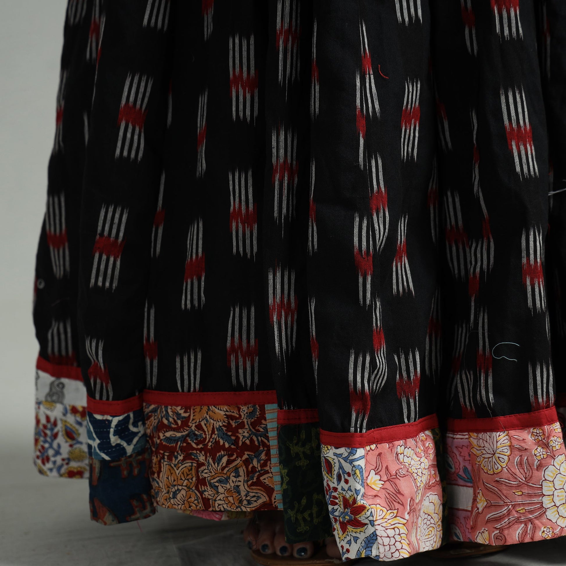 Black - 24 Kali Cotton Pochampally Ikat Skirt 07