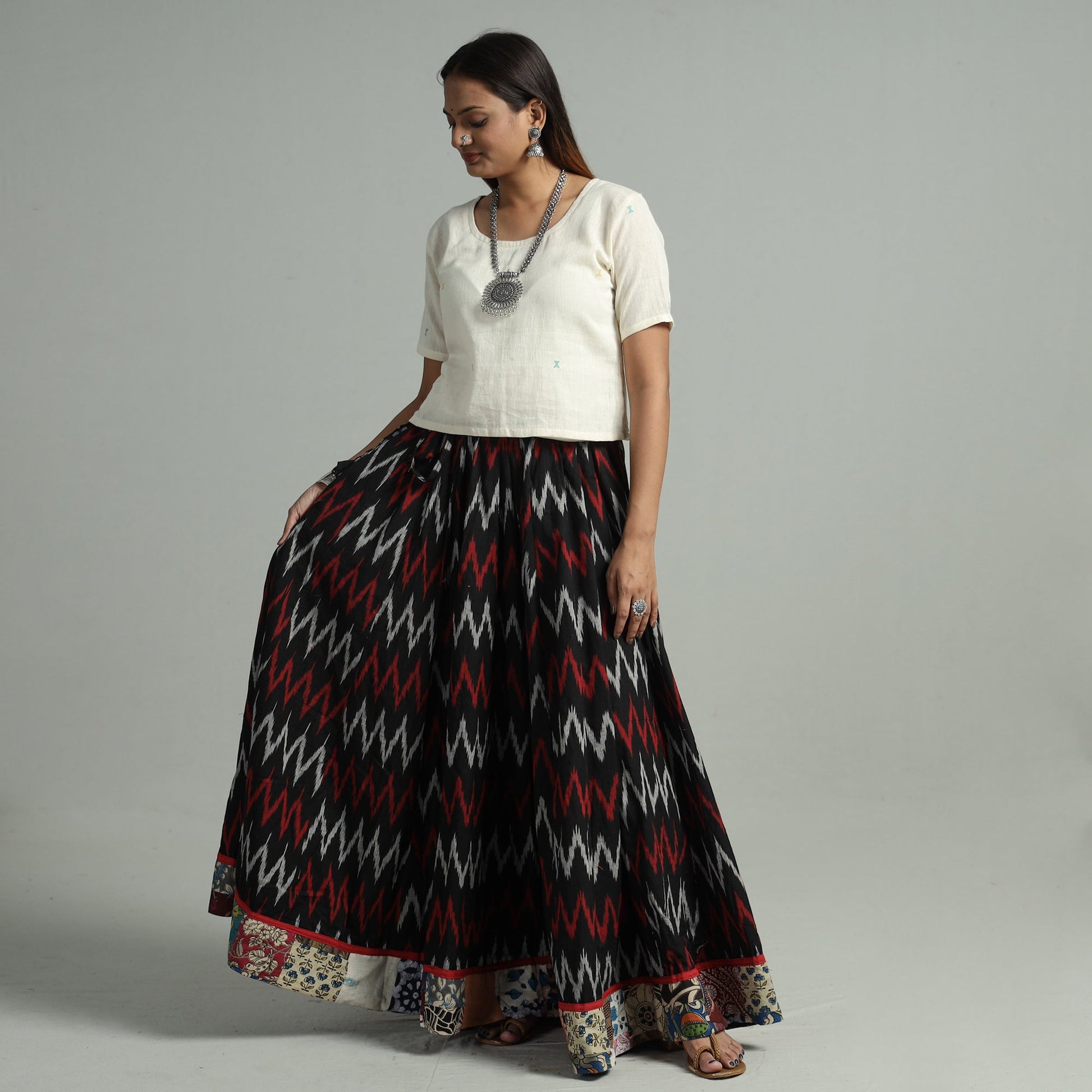 Black - 24 Kali Cotton Pochampally Ikat Skirt 08