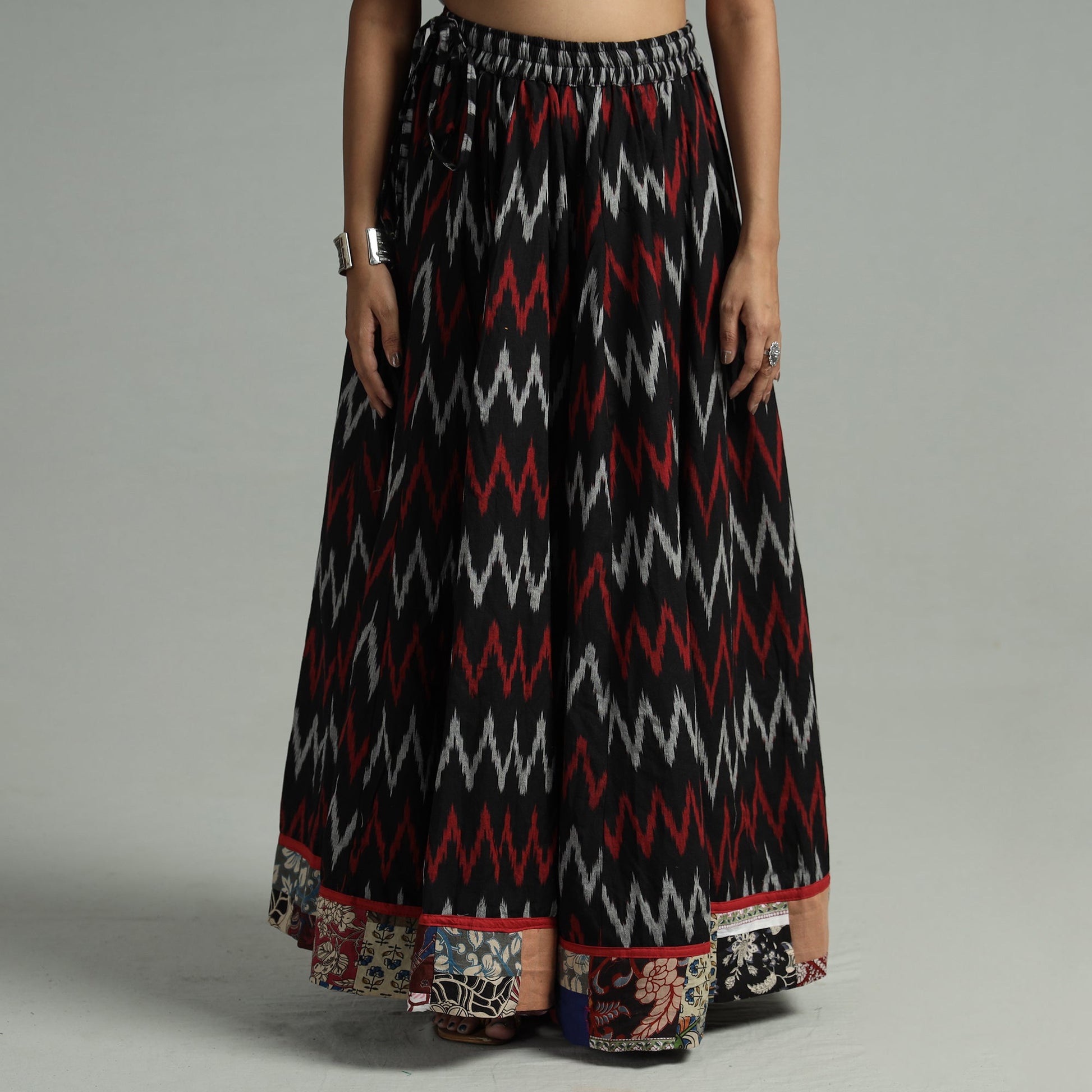 Black - 24 Kali Cotton Pochampally Ikat Skirt 08