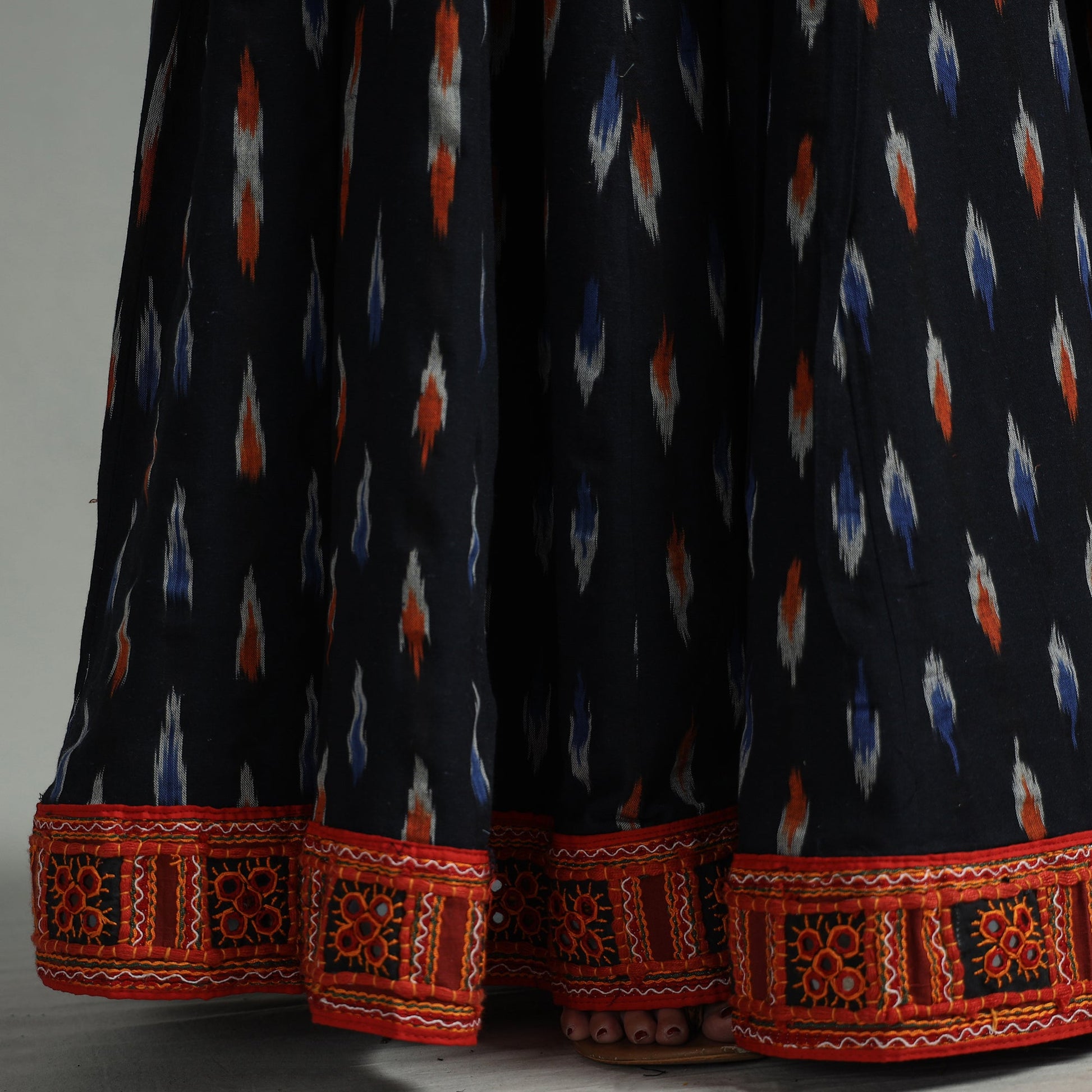 Black - 24 Kali Cotton Pochampally Ikat Skirt 39