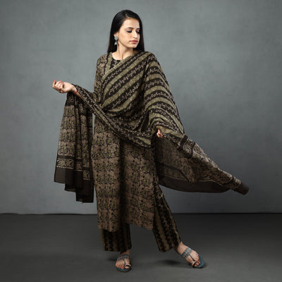 Black - Cotton Hand Batik Print Kurta Set 13