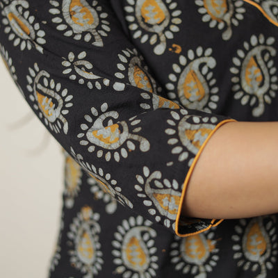 Black - Hand Batik Printed Cotton A-Line Kurta 03