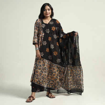 Beige - Cotton Hand Batik Print Kurta Set 12